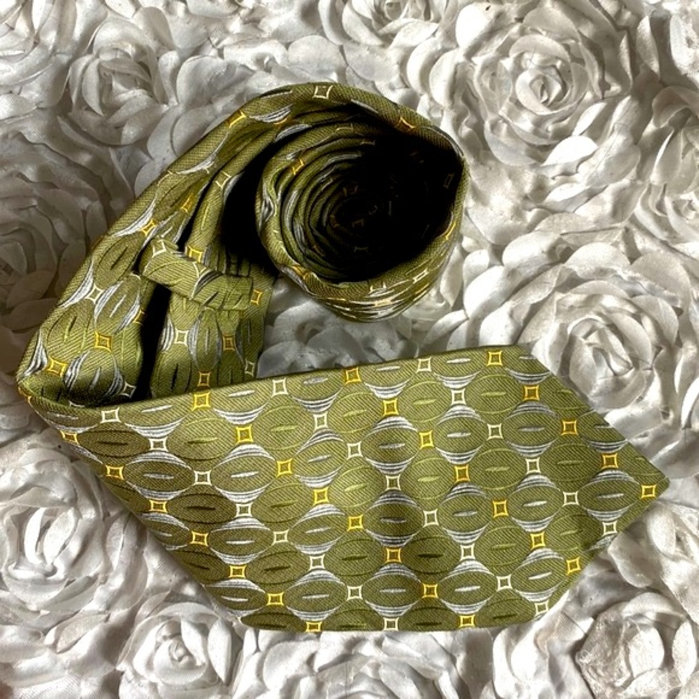 New Ermenegildo Zegna mens silk tie
